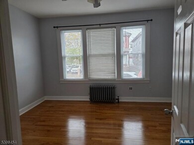 292 Leslie St unit 292, Newark, NJ 07112 - photo 3