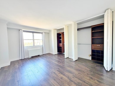 The Versailles unit 22B, West New York, NJ 07093 - photo 5