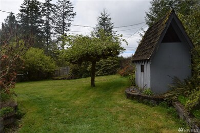 6030 E Grapeview Loop Rd, Allyn, WA 98524 - photo 5