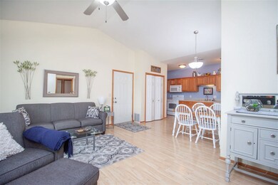 2623 Orchard Dr unit 6, Cedar Falls, IA 50613 - photo 4