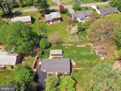 21 Piper Run Ave, Round Hill, VA 20141 - photo 6