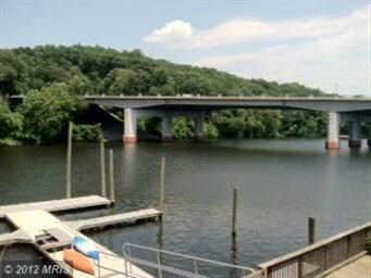 268 Gaslight Landing Ct unit 2, Occoquan, VA 22125 - photo 3