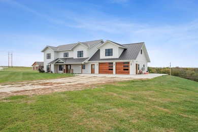 2183 Waterview Ln, Lansing, IA 52151 - photo 3