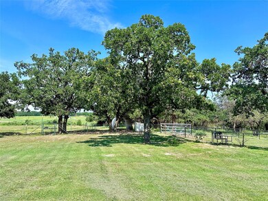 9692 S Fm 51, Boyd, TX 76023 - photo 6