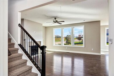 9133 Kenton St, Lenexa, KS 66227 - photo 3