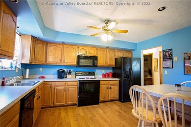 201 Hidden Cove, Scott Depot, WV 25560 - photo 6