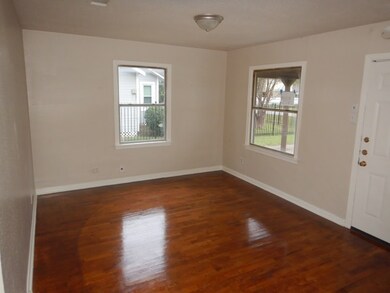642 Post St, Houston, TX 77022 - photo 2