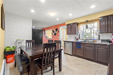 22 Whipple Ave, North Providence, RI 02911 - photo 4