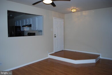5 Pickering Ct unit 2, Germantown, MD 20874 - photo 3