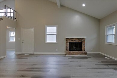 6607 Earnshaw St, Shawnee, KS 66216 - photo 4
