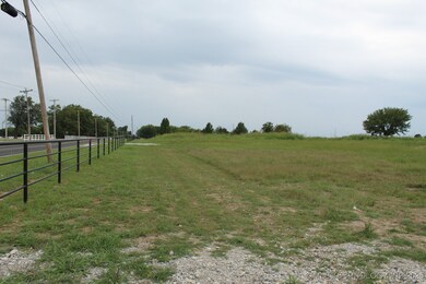 00005 NE 1st St, Pryor, OK 74361 - photo 6
