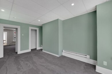 284 Maple St, Holyoke, MA 01040 - photo 3