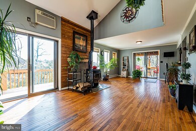 60 Riverside Ave, Schwenksville, PA 19473 - photo 5