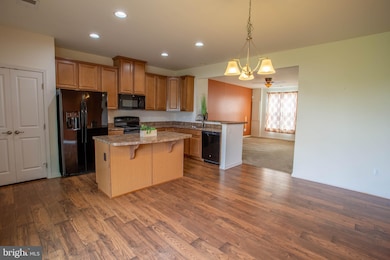 19 Mississippi Point, Falling Waters, WV 25419 - photo 3