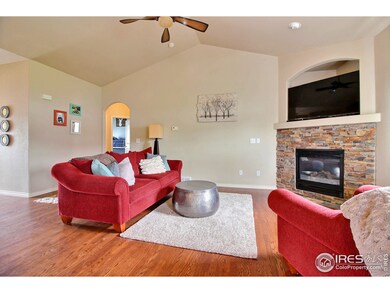 Living Room With Vaulted Ceilings