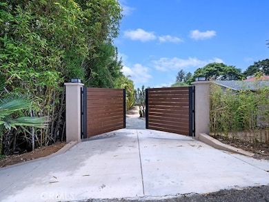 1570 Burgundy Rd, Encinitas, CA 92024 - photo 3