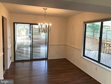 11705 Flints Grove Ln, North Potomac, MD 20878 - photo 3