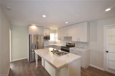 18304 Dalewood Ave, Maple Heights, OH 44137 - photo 2