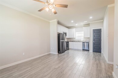 8115 Autumn Ln unit 2, Houston, TX 77016 - photo 7