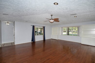 361 Windsor Square, Alvin, TX 77511 - photo 6