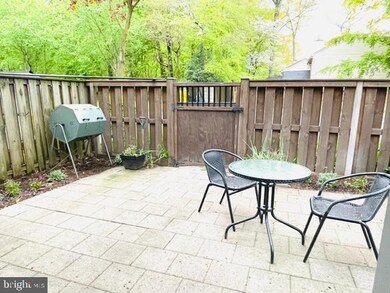 1718 Gaffney Ct, Crofton, MD 21114 - photo 4