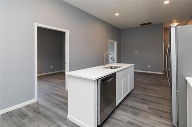 2301 E Grand Ave, Des Moines, IA 50317 - photo 7