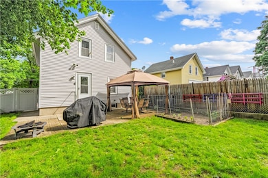 40 Vincent Ave, Pawtucket, RI 02860 - photo 7