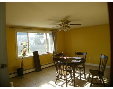 15 Suffolk Ave, Pawtucket, RI 02861 - photo 3