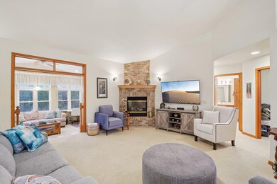 W9632 Rose Cir, Beaver Dam, WI 53916 - photo 5