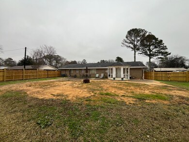 411 Silver St, Okolona, MS 38860 - photo 3