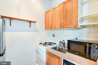 1121 Arlington Blvd unit 125, Arlington, VA 22209 - photo 5