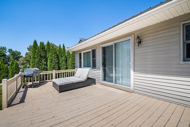 10461 Moore St, Syracuse, IN 46567 - photo 6