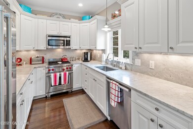 Gourmet Kitchen