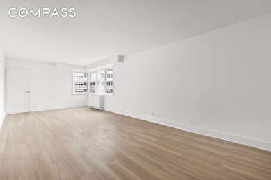 The Revere unit 19H, New York, NY 10022 - photo 3