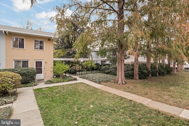 813 3rd St SW unit 317, Washington, DC 20024 - photo 3