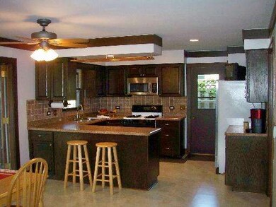 529 E 8th Ave, Naperville, IL 60563 - photo 6