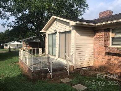 805 Orchard St unit 3, Shelby, NC 28152 - photo 4