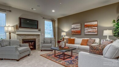 61573 SE Lorenzo Dr, Bend, OR 97702 - photo 4