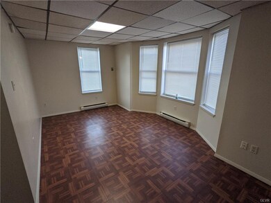 1338 W Wayne St, Allentown, PA 18102 - photo 7