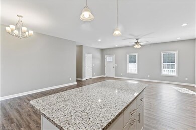 519 Kelly Cir, Asheboro, NC 27203 - photo 6