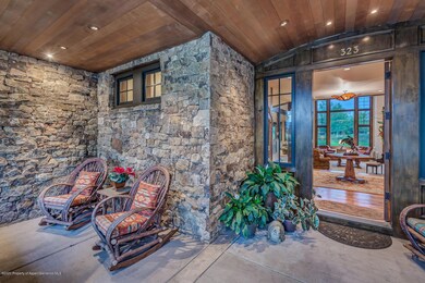 Covered entryway