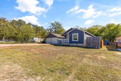 3147 Sagittarius Ln, Granbury, TX 76049 - photo 2