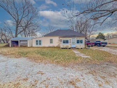 208 N Mulberry St, Dexter, KS 67038 - photo 2