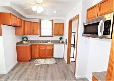 18400 Maple Heights Blvd, Maple Heights, OH 44137 - photo 7