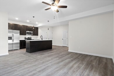 229 E Johnson Cir unit B-111, Clarksville, TN 37040 - photo 3