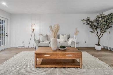 9825 Struthers Rd, New Middletown, OH 44442 - photo 4