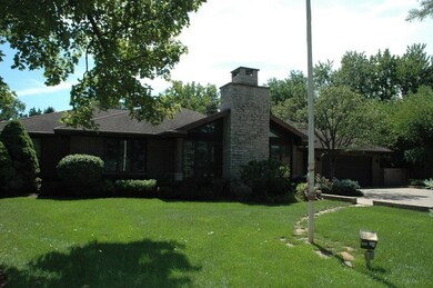 9415 W Central Rd, Des Plaines, IL 60016 - photo 6