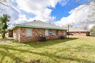 713 Bradley St, Lake Charles, LA 70607 - photo 3