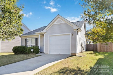 1430 Braveheart Ln, Charlotte, NC 28216 - photo 2