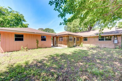 6227 Lindyann Ln, Houston, TX 77008 - photo 6